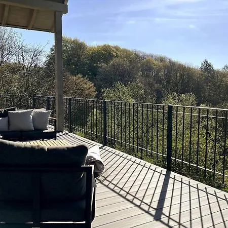 Forest Retreat- Serene 160m2 With Forest Views Wermelskirchen