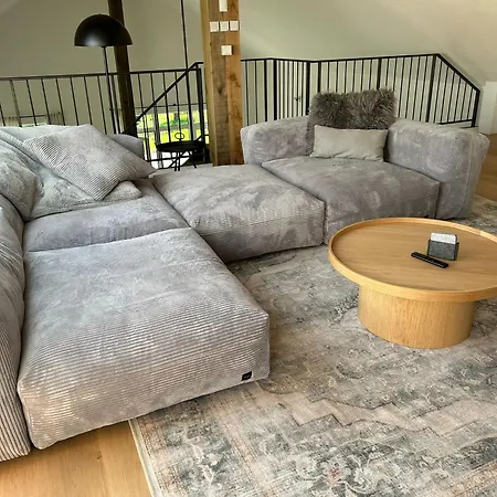 Apartment Forest Retreat- Serene 160m2 With Forest Views