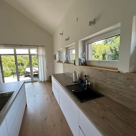 Forest Retreat- Serene 160m2 With Forest Views Apartment *