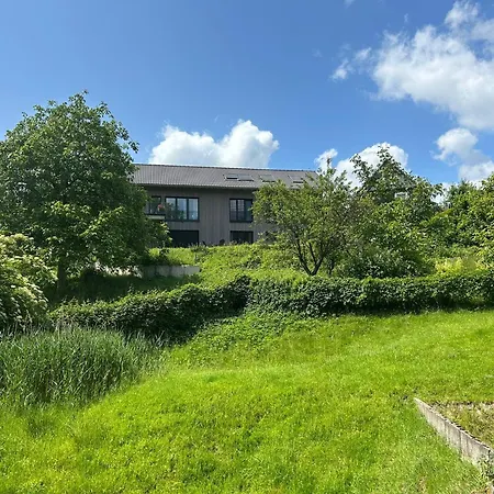 Forest Retreat- Serene 160m2 With Forest Views Apartment Wermelskirchen