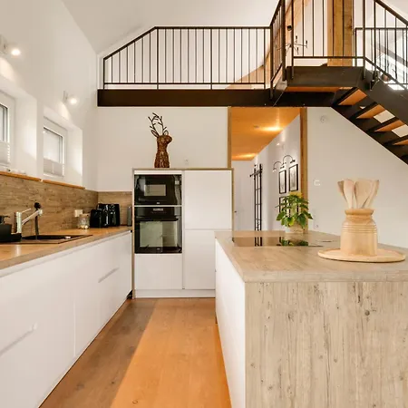 Forest Retreat Nahe Koeln- 160 M2, 2 Schlafzimmer, Wallbox Und Blick Ins Naturschutzgebiet * Wermelskirchen