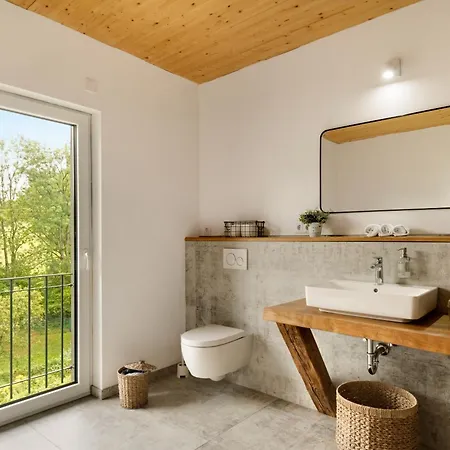 Forest Retreat Nahe Koeln- 160 M2, 2 Schlafzimmer, Wallbox Und Blick Ins Naturschutzgebiet Lejlighed *